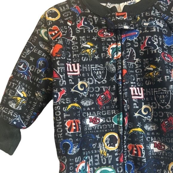 NFL Football Team Logos All Over Print Footed Pajamas Sleepers Baby 12 Months - Picture 4 of 6